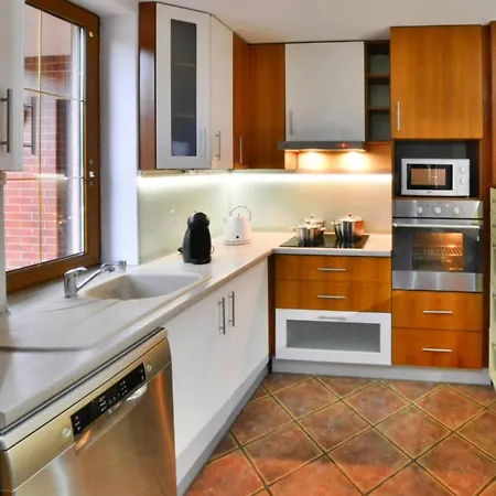 Comfortable Villa, Wi Cianowo Zegocino