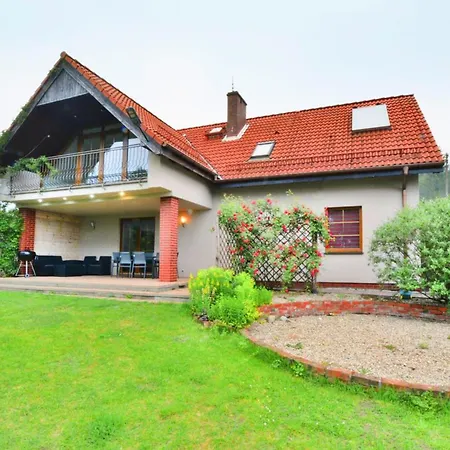 Comfortable Villa, Swiecianowo Vakantiehuis *